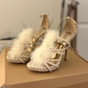 Badgley Mischka - Feather Pumps
